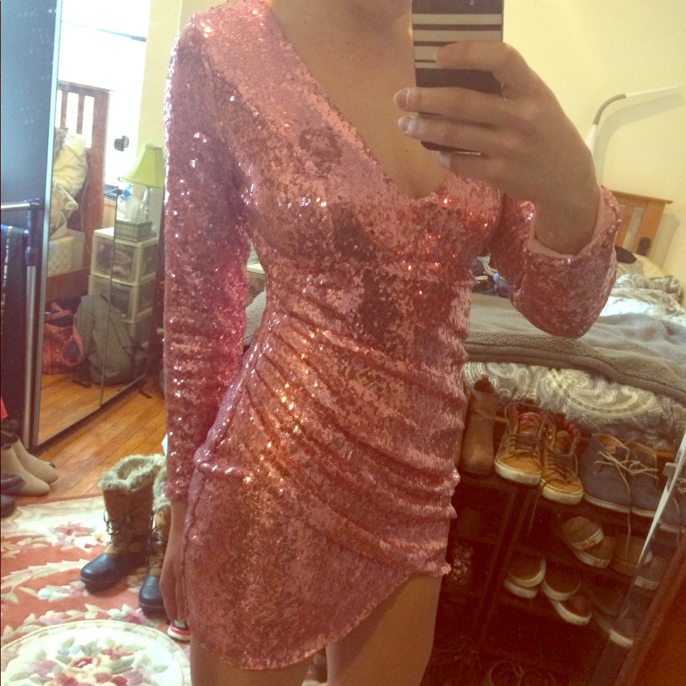 Women Ruched Sequin Long Sleeve V Neck Dress